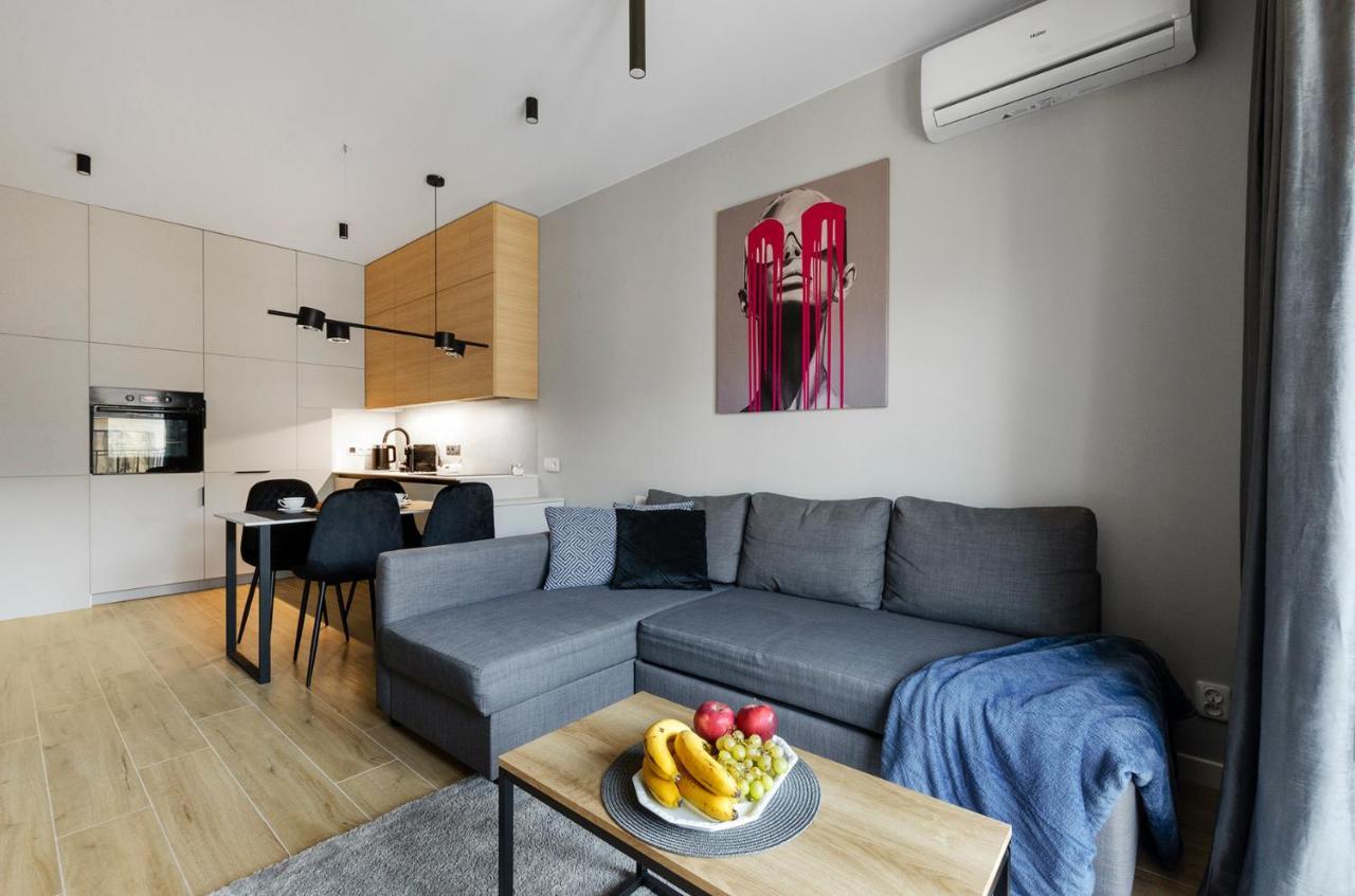 Apartament Manufaktura Centrum Z Klimatyzacja วูดช์ ภายนอก รูปภาพ