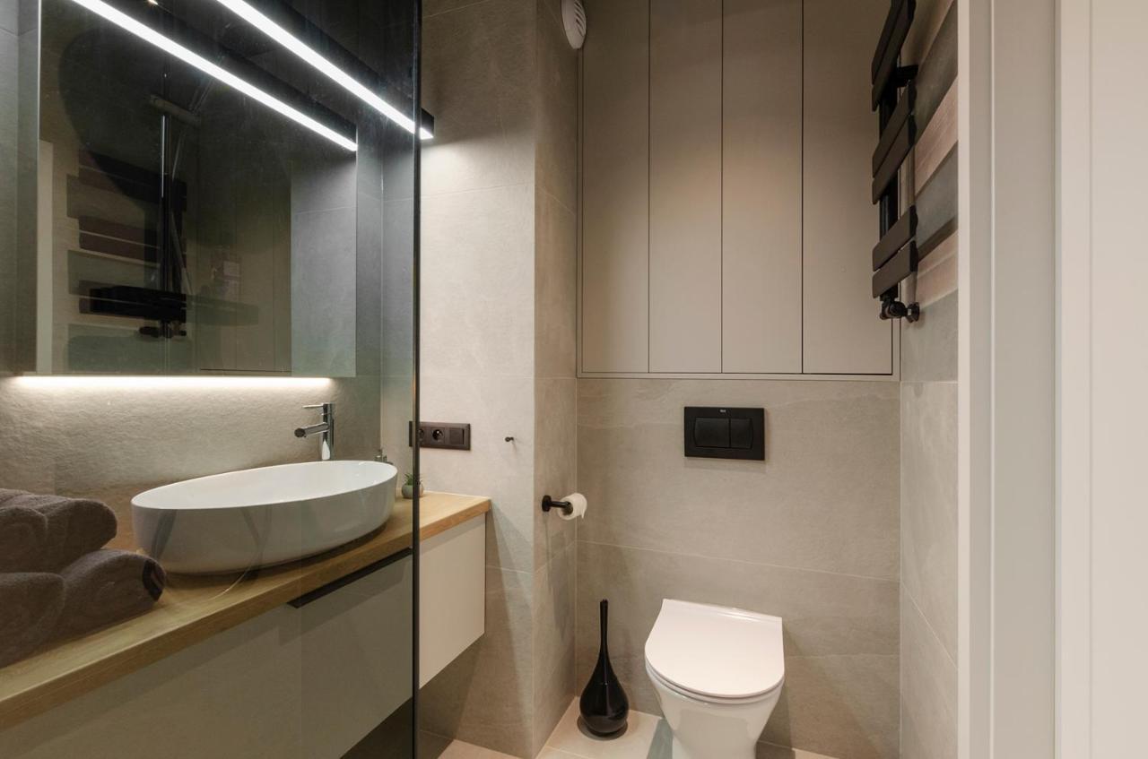 Apartament Manufaktura Centrum Z Klimatyzacja วูดช์ ภายนอก รูปภาพ